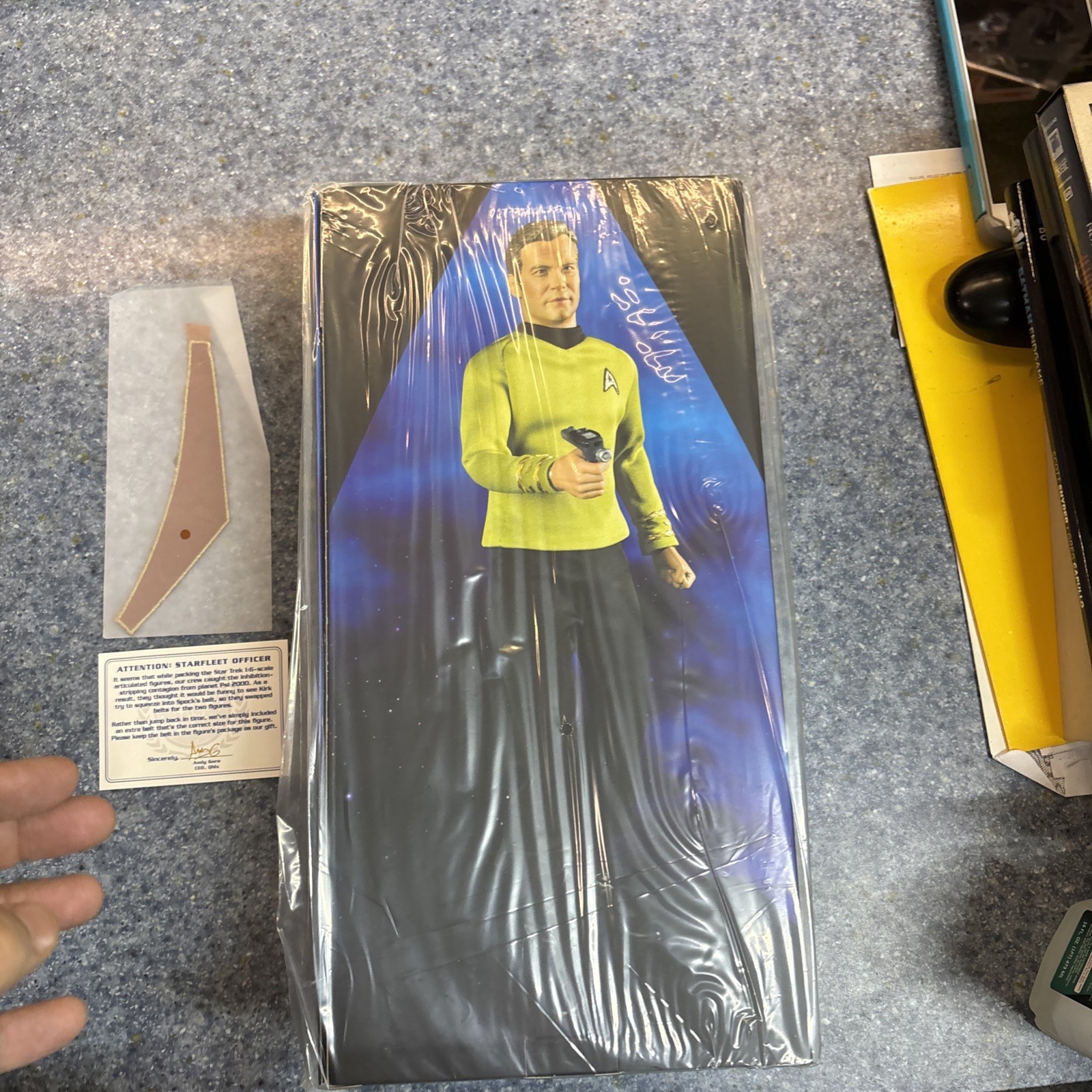 Qmx Master Series CAPTAIN JAMES T. KIRK 1/6 figure brand new MIB 2016