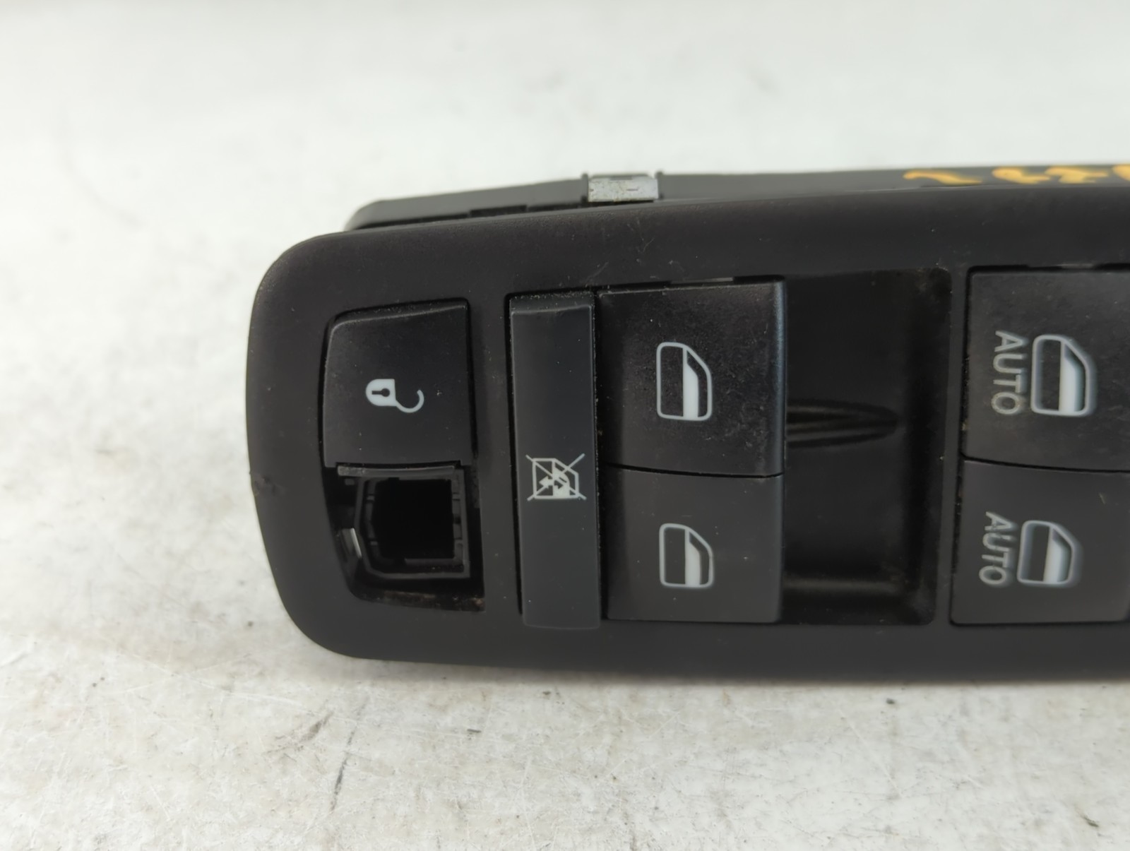 2020-2022 Chrysler 300 Driver Left Door Master Power Window Switch LYK78