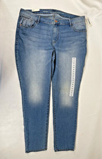 Old Navy Super Skinny Mid Rise Jeans Womens Size 18 Blue NWT