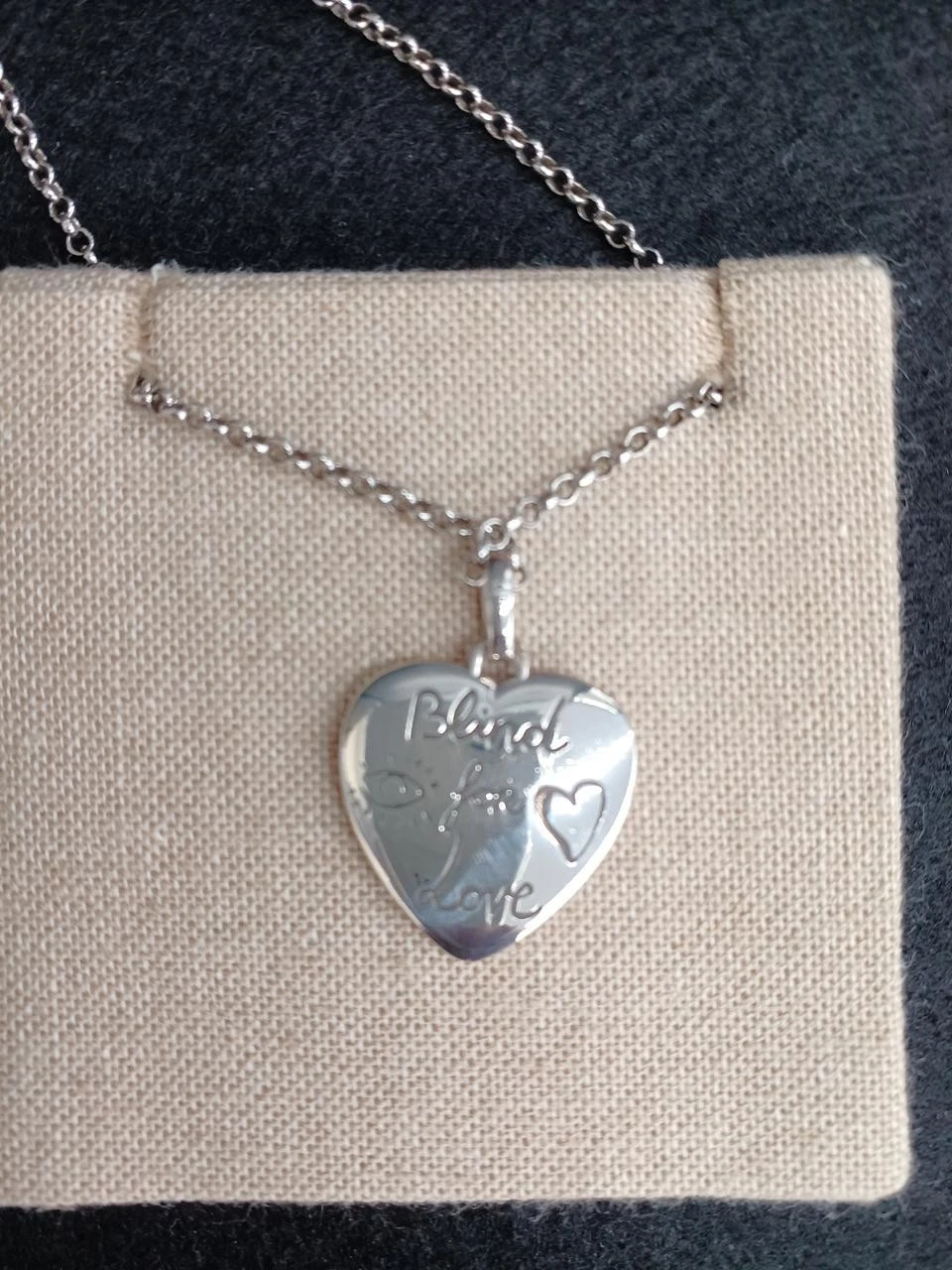 Collana Gucci in argento a forma di cuore