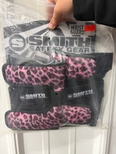 Smith wrist guards pink leopard medium roller skate roller blades skateboarding