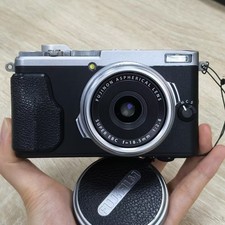 Fujifilm X70 16.3MP Compact Digital Camera with Flash Silver -95%NEW Excellent