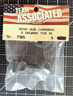 7365	Team Associated Rear Hub Carriers 0 Deg Toe In ASC7365