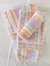 Vtg 80's Fieldcrest Bath & Hand Towel & Washcloth Set Pastel Aztec Plush Soft