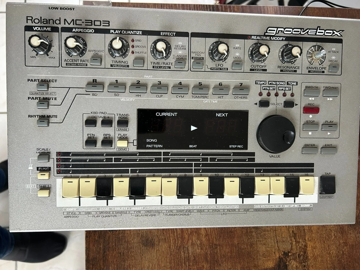 Roland Mc 303 for sale | eBay
