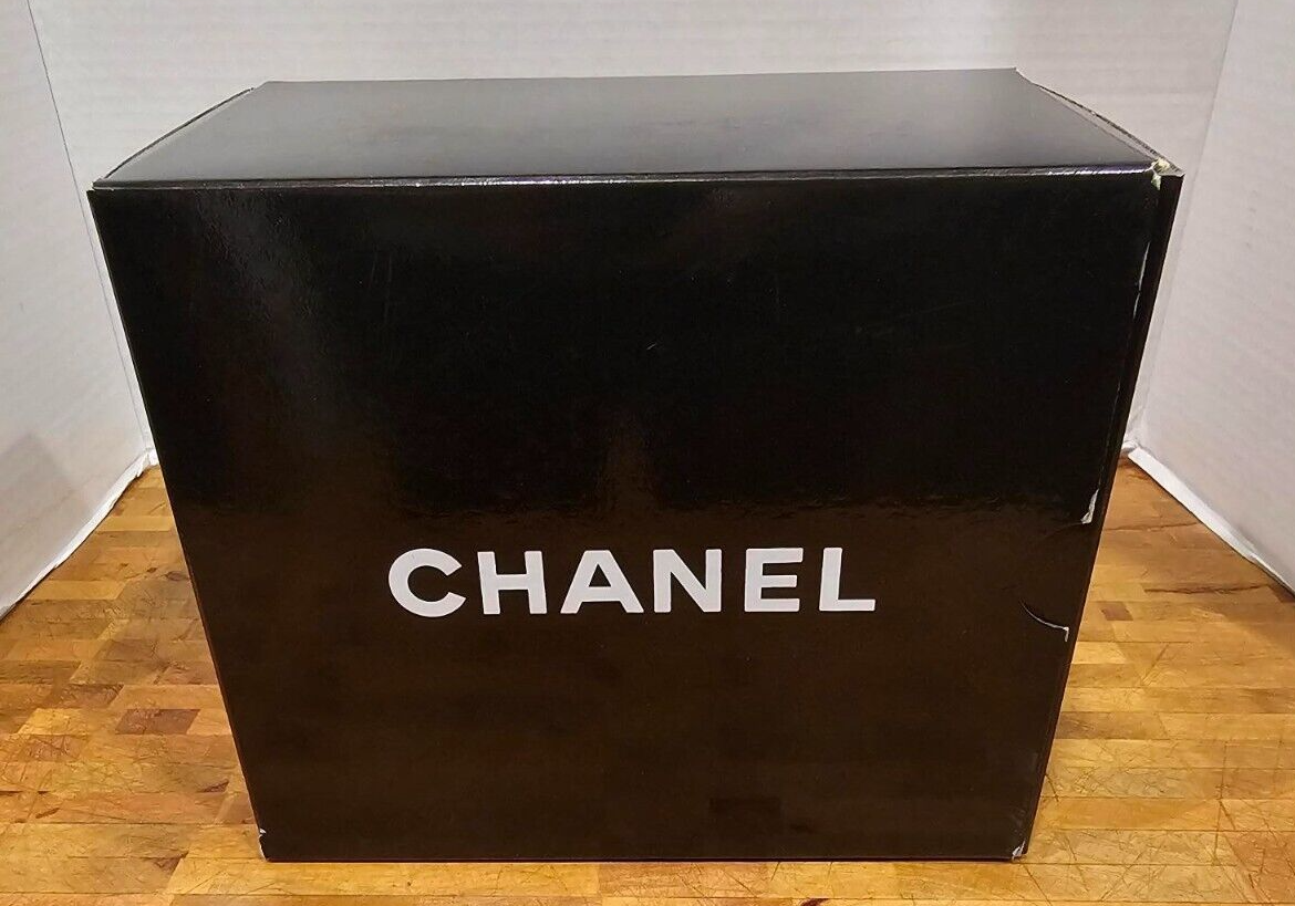 Chanel Gift Box Black Opens From Side 8 3/4