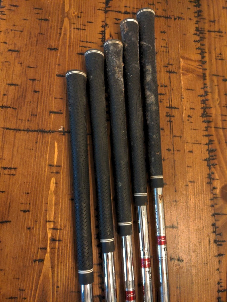 クラブ AXEL&works&  Armour Tommy Armour Axial Golf Irons 5,6,8,9,PW UNIFLEX Steel Mens