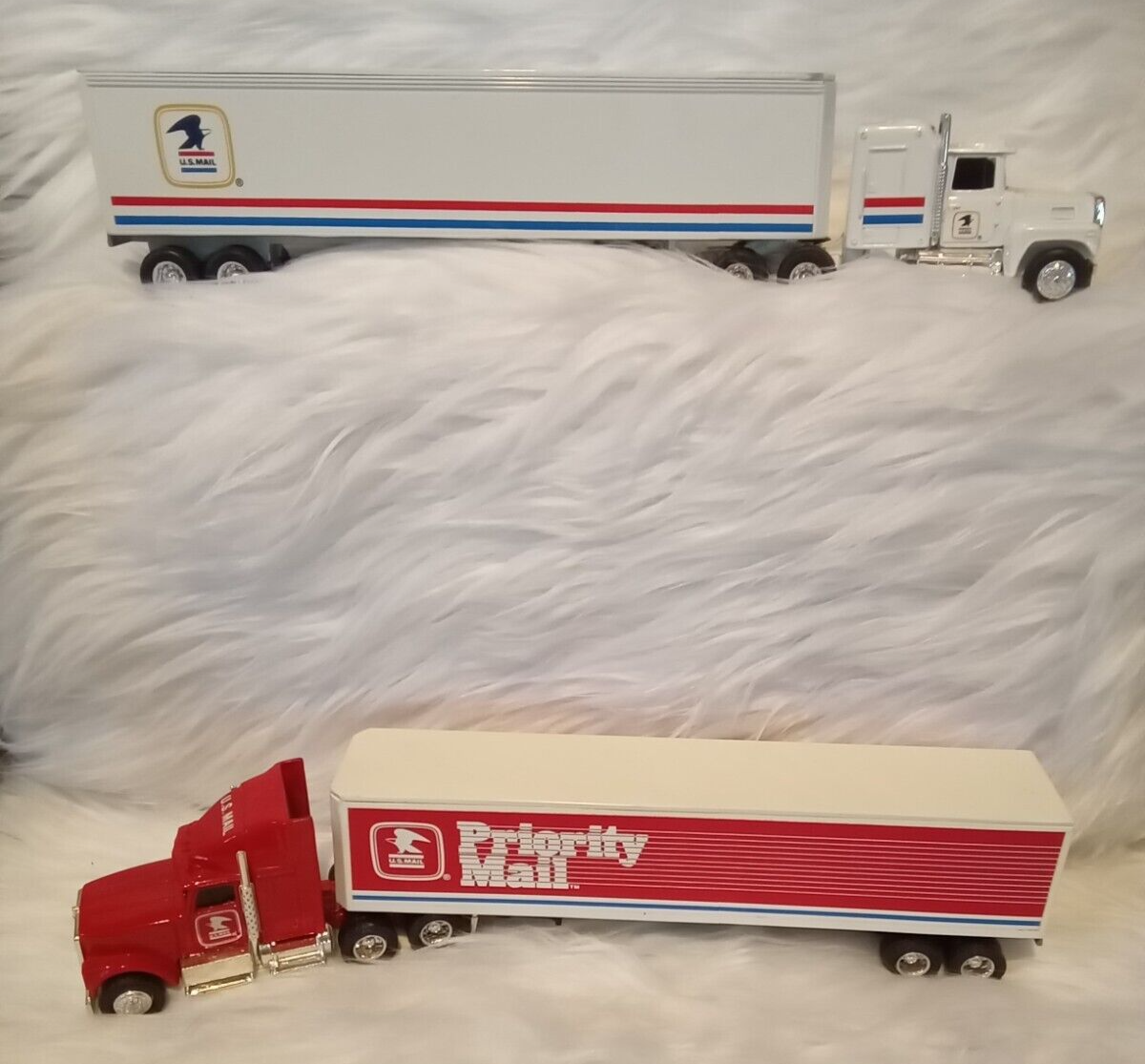 Vintage ERTL 1:64 US MAIL Semi Trucks & Trailers in Original Boxes. Lot of 2.-image