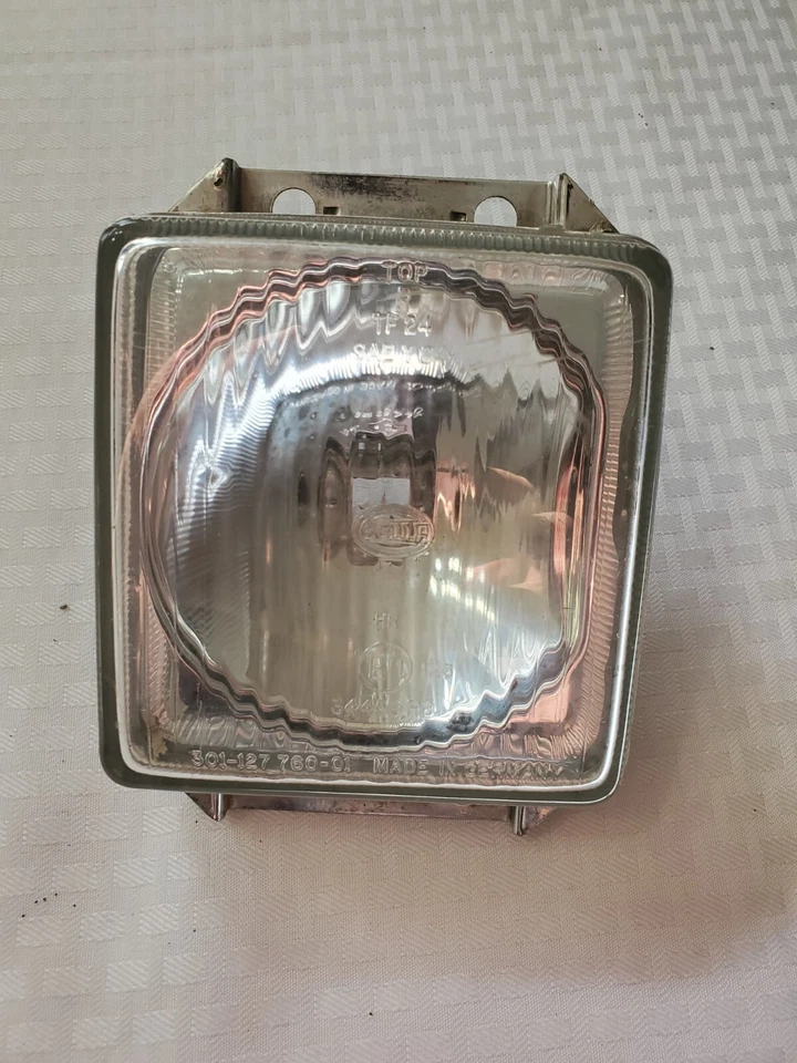 Luz delantera derecha VW Vanagon 1988 - 30112776001 - sin soporte para bombilla Foto 2 de 4