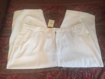 C.J. Banks White Cotton Capri Pants Sz. 24W NWT