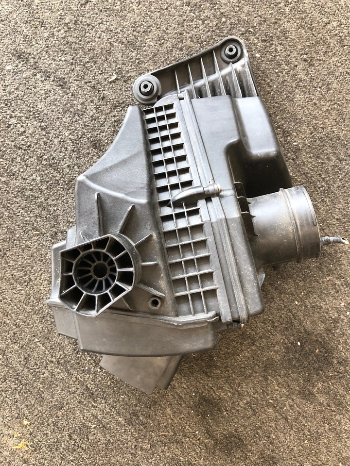 BMW 328i 328xi 128i 2007-2013 3,0 L caja limpiadora de aire con sensor de flujo de aire másico MAF Foto 4 de 4