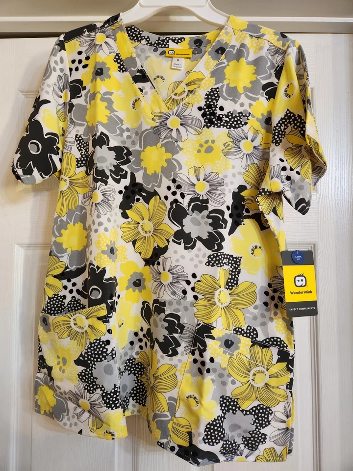 WonderWink Women's Size M  V-Neck Print Scrub Top Floral Multicolor Sun Kissed   - Image 2 of 4
