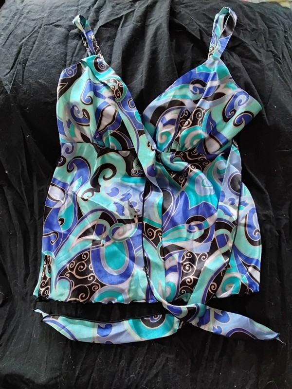 bisou bisou top Size 12 Blue Black Teal Gold
