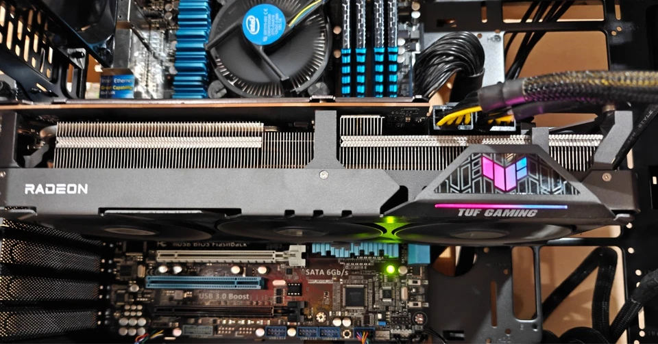 ASUS TUF Gaming AMD Radeon RX 6800 OC Edition 16GB GDDR6 Graphics Card-Excellent - Image 3 of 4