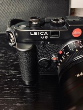 Beautiful genuine Leica Leica grip 14405 M grip
