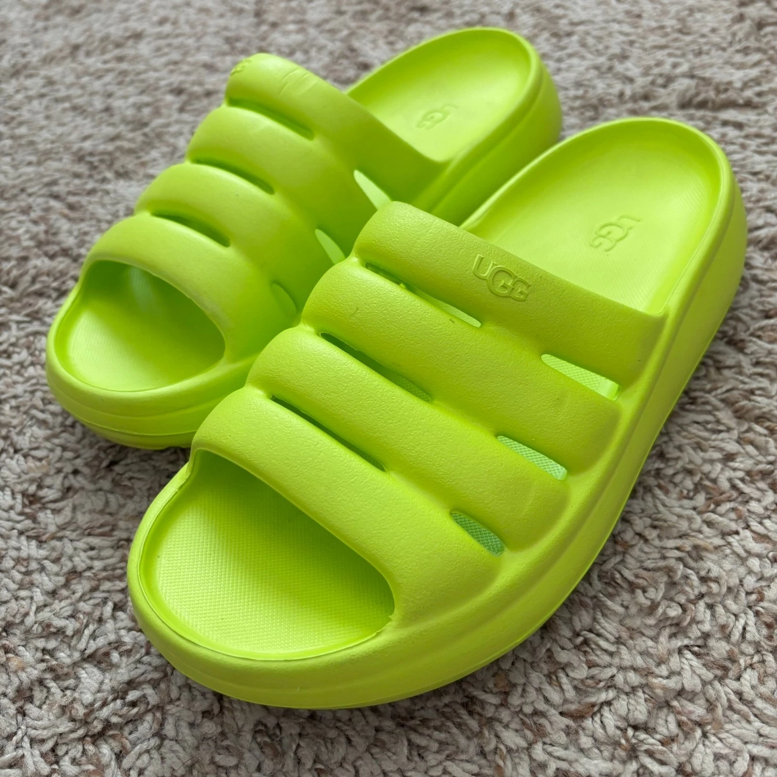 UGG Sport Yeah Slides sandalo donna 8 giallo fluo slip on comodo logo