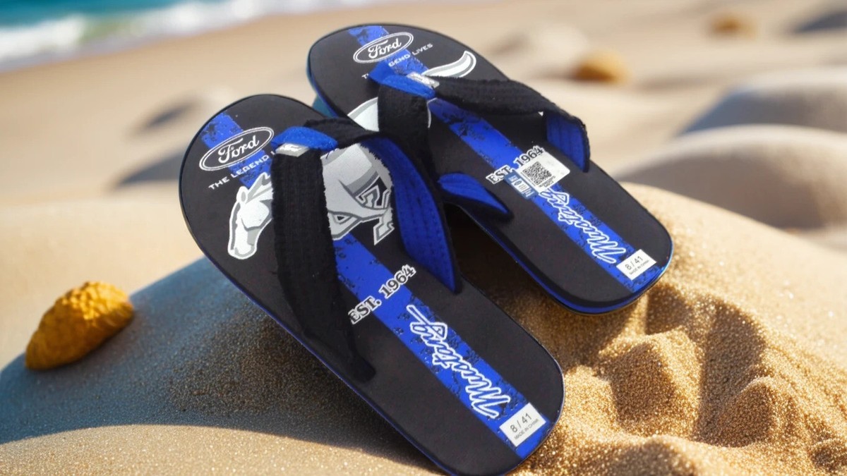 Ford Brand Sandals  Men\'s Flip Flops Size M 8/9 Bio world   RARE  FORD LOGO Men main image 2