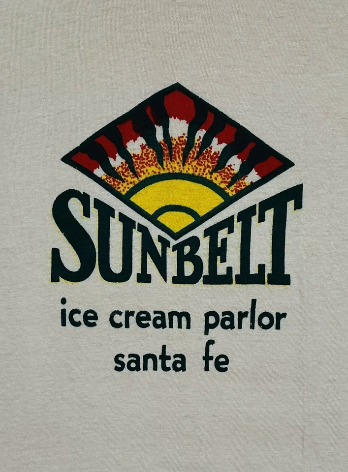 Camisa Hanes Sunbelt Ice Cream Parlor Santa Fe de 1980, casi nueva - puntada única talla M Foto 4 de 4