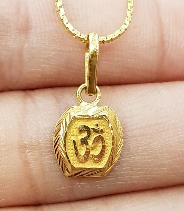 Luxury 22K Plain Solid Yellow Gold Religious Pendant Om Aum Sacred