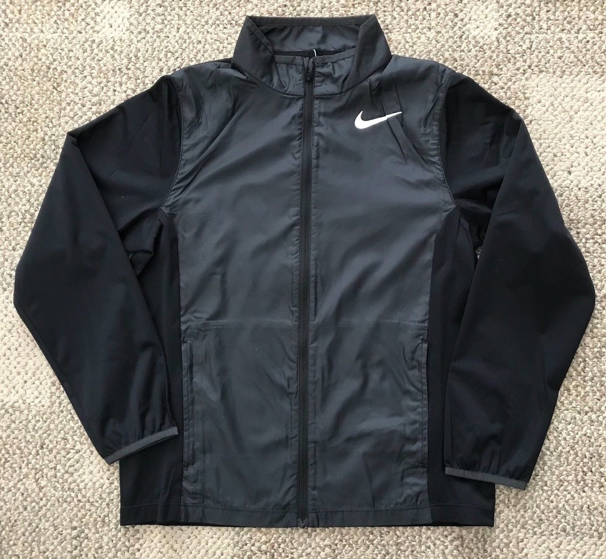 美品　Nike Golf ブラックジャケット 中綿入り 2504006340859061_02_9150w.jpeg