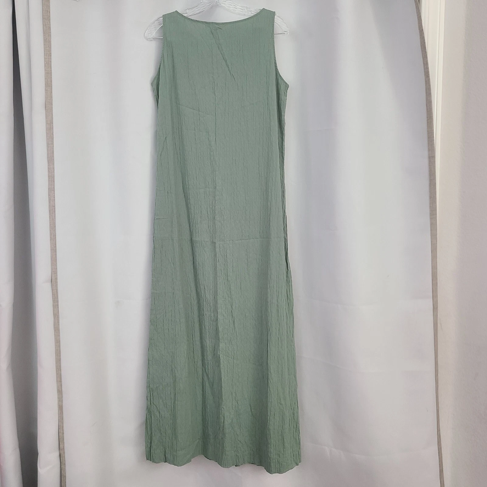 VETEMENTS Maxi abito minimalista senza maniche testurizzato verde salvia Uniqlo Hana Tajima taglia S