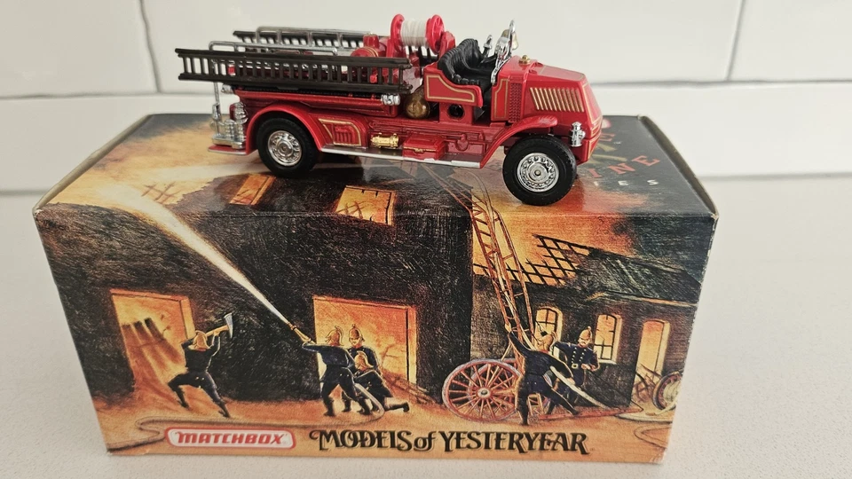 Matchbox Models Of Yesteryear Fire Engine YFE01 1920 Mack AC Fire Truck  - Image 2 of 4