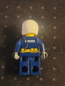 Lego City Minifigures Police- City Female cty0702 60137 2017