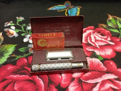 Gillette Vintage Sicherheitsrasierer 3 Stück Metall guillochiert Box Englisch Retro
