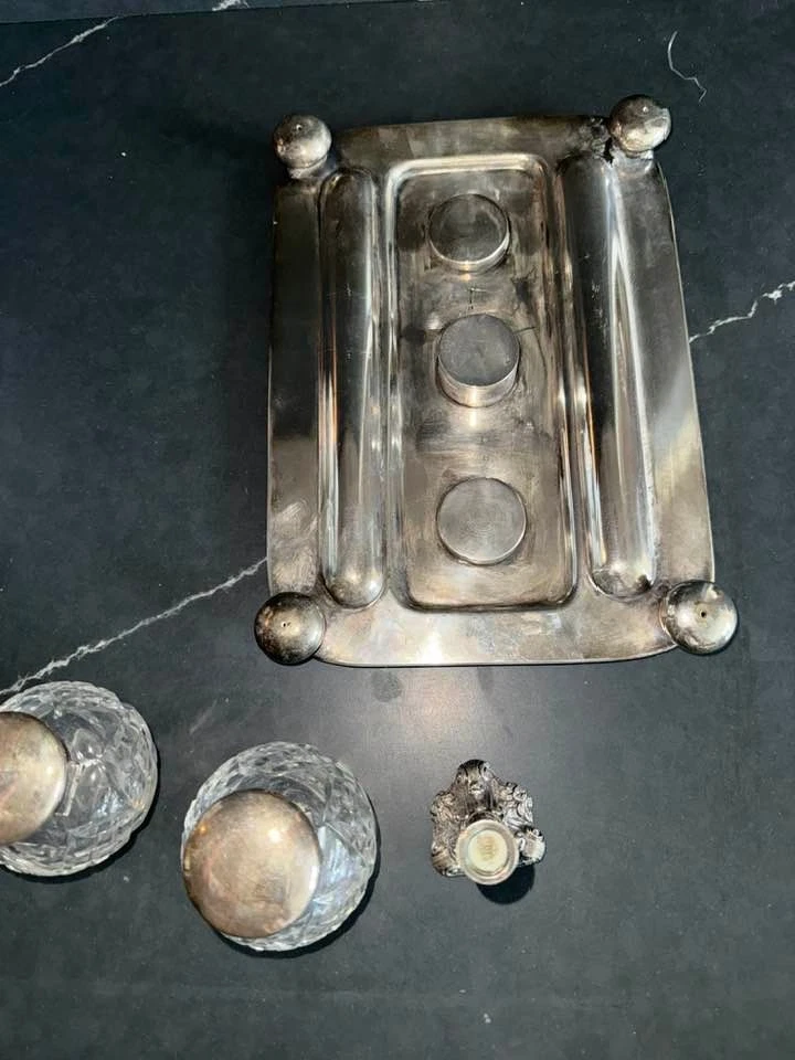 Antiguo juego de tintero de vidrio W&H Sheffield plateado y cortado original Foto 4 de 4