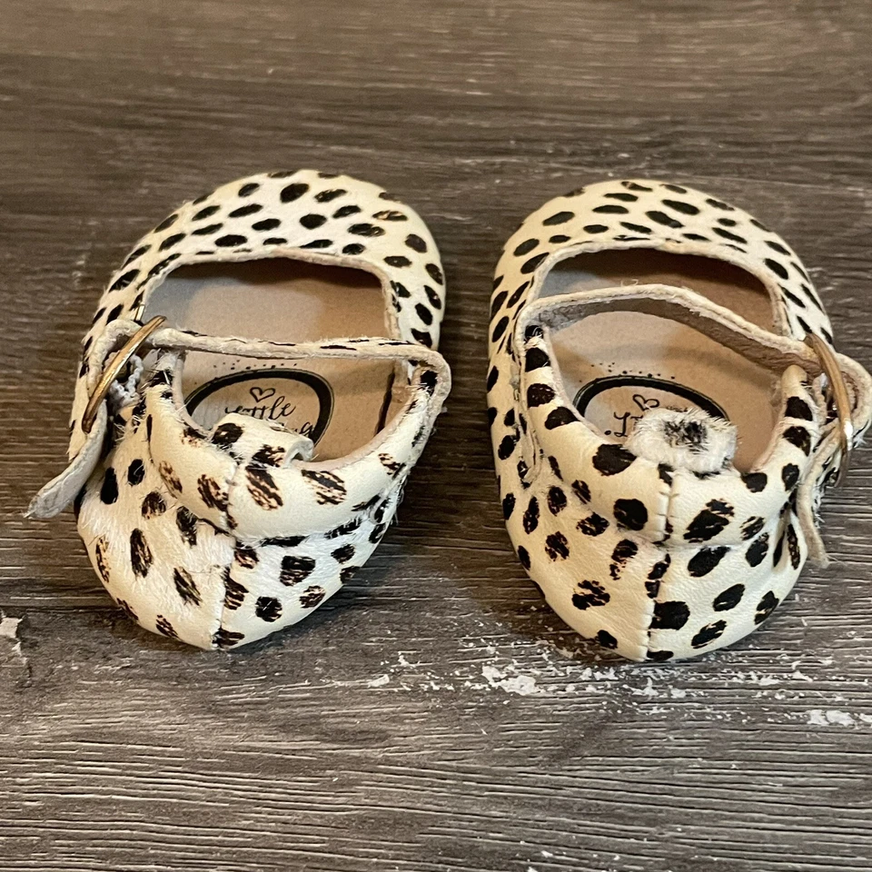 Zapato de Vestir Little Love Bug Talla 2 Cheetah Olivia Niña Infante Niño Hebilla Foto 3 de 4