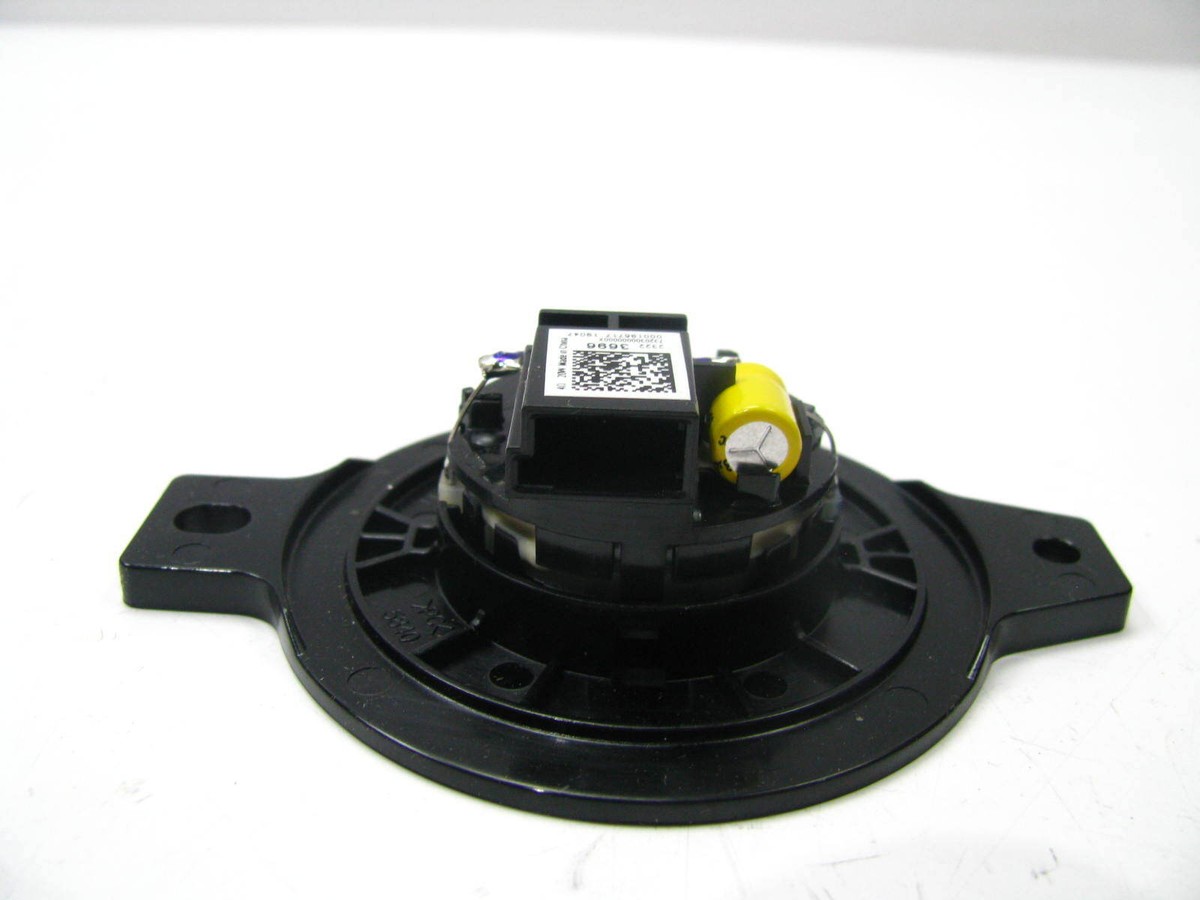 NEW UNBOXED OEM GM 23223696 Front Outer Dash Dashboard Speaker W 