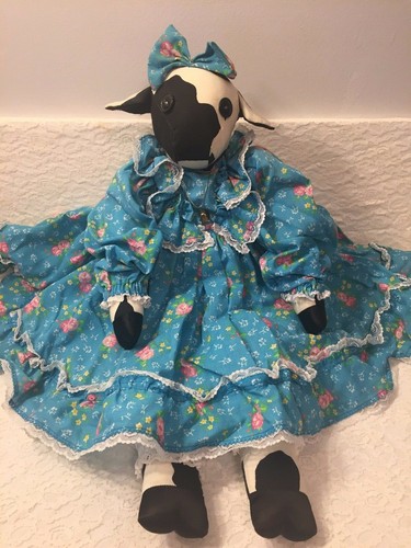 Pair of Sitting Rustic Country Fabric Cows w/Dresses Stuffed Farm Animal - Picture 3 of 3