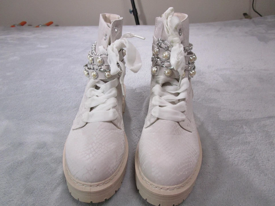 Sugar Kade Boots Womens Size 10 Ivory Embossed Pearl Chain Combat Zip SGR-KADE - Image 2 of 4