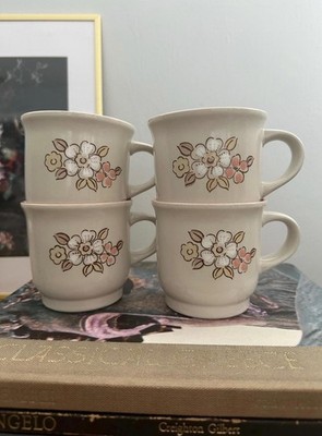 Set of Four Vintage Chantilly Fluer de Bois Stoneware Coffee Mugs Teacups 8 oz