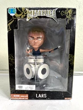 SEG METALLICA LARS ULRICH 2003 BOBBLEHEAD WITH DRUM SET (NO LOGO VARIANT)