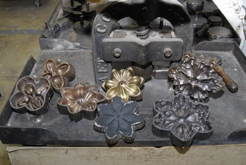 Заколка на лацкан M&S Schmalberg 2 дюйма красная гвоздика мужская бутоньерка сделано в США - Изображение 4 из 4