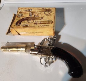 Avon VNT Thomas Jefferson Gun Collectible cologne bottle With Box & Avon Hammer