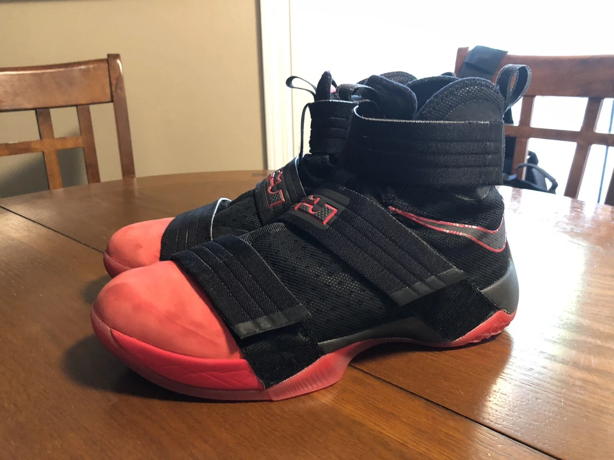 Nike Zoom LeBron Soldier 10 Men's Basketball Shoe