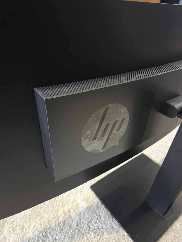 HP Z38c 37.5" Ultrawide Curved IPS Monitor --3840 x 1600UWQHD+ with USB C - Image 3 of 4