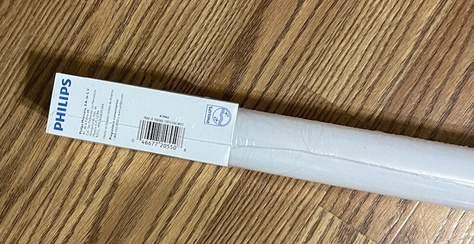 Philips 2-Pack 20W 24" T12 Cool White Fluorescent Tube Light Bulb F20T12 - Image 2 of 4