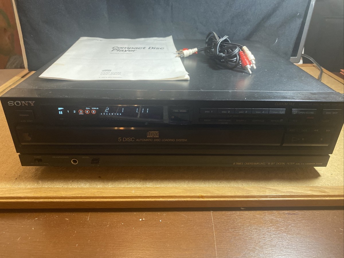 Sony CDP-C700 CD Player 5 Disc Changer 8 Times Oversampling 18Bit