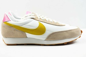 nike women's daybreak fossil stone
