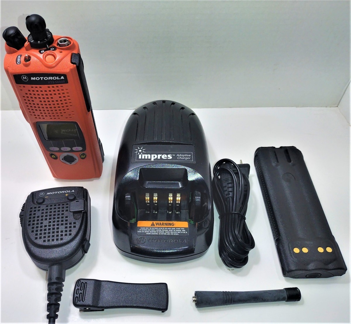 MOTOROLA XTS5000 UHF 380-470mhz P25 TWO WAY DIGITAL RADIO