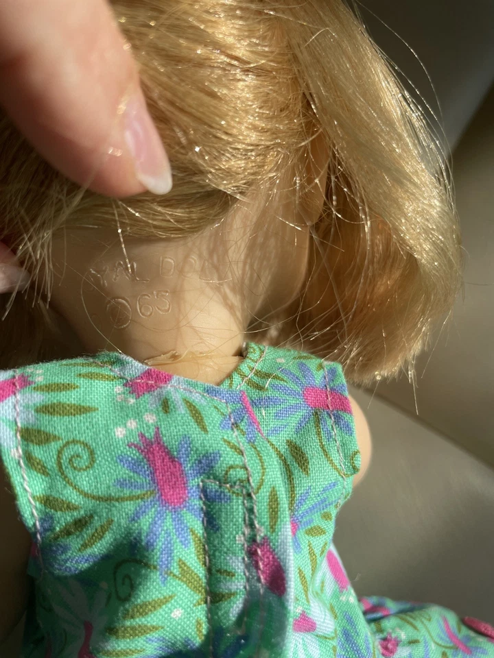 Muñeca Royal Joy Bride 1965 Vintage 11 Totalmente Vestida y Limpia. Excelente estado Foto 3 de 4