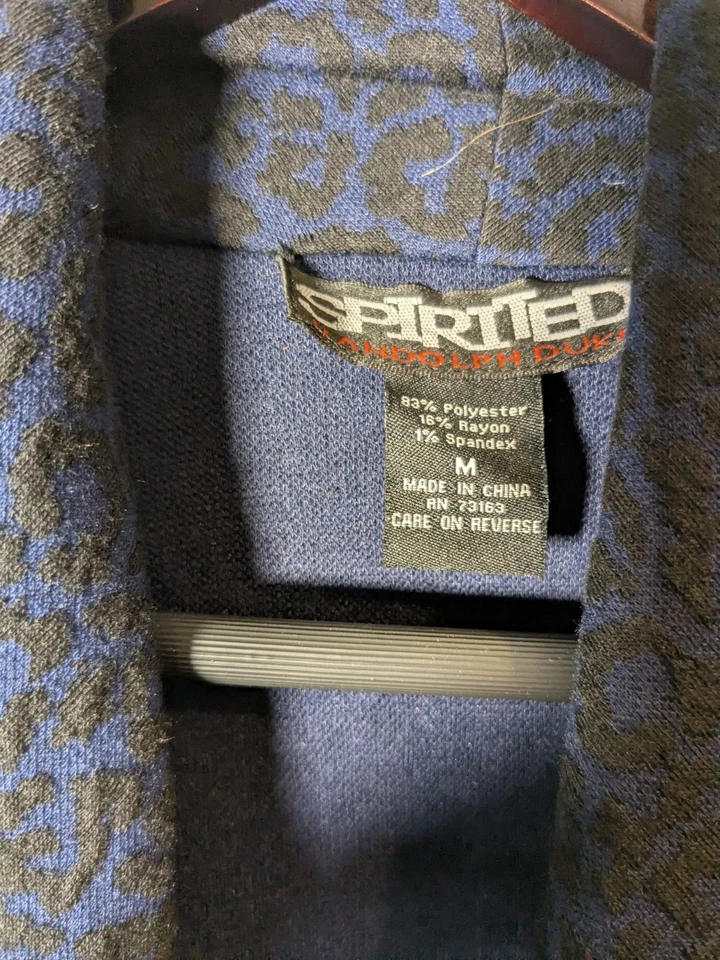 Cardigã Feminino Spirted Randolph Duke Frente Aberta Azul Preto com Cinto Tamanho Médio - Imagem 2 de 4