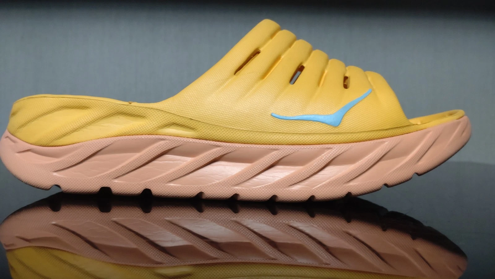 HOKA ONE ONE HOKA Donna ORA SCIVOLO RECUPERO GIALLO AMBRA GUSCIO CORALLO 1134527 AYSC. Taglia 9