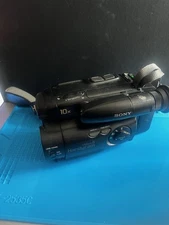 Vintage Sony Camera CCD TR21 with K302 Battery