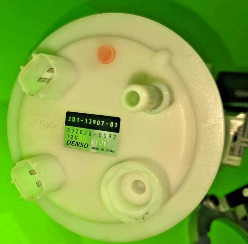 Conjunto de bomba de combustível 2008 yamaha fz1 com suporte 2D1-13907-02-00 2D1-24491-00-00 - Imagem 4 de 4