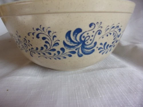 Vintage Pyrex Bowl Blue Homestead, #403    2 1/2 qt