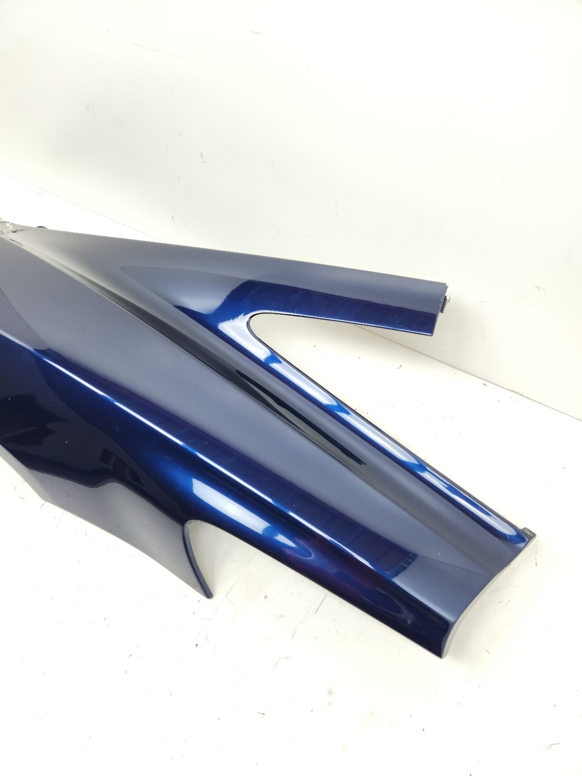 2012-2014 MCLAREN MP4-12C REAR RIGHT SIDE QUARTER PANEL BLUE OEM 11A0390CP